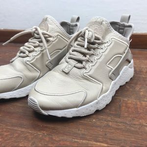 Nike nude Huarache Ultra size 6